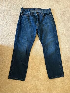 Lucky Brand Men's Classic 323 Straight Leg Blue Denim Jeans